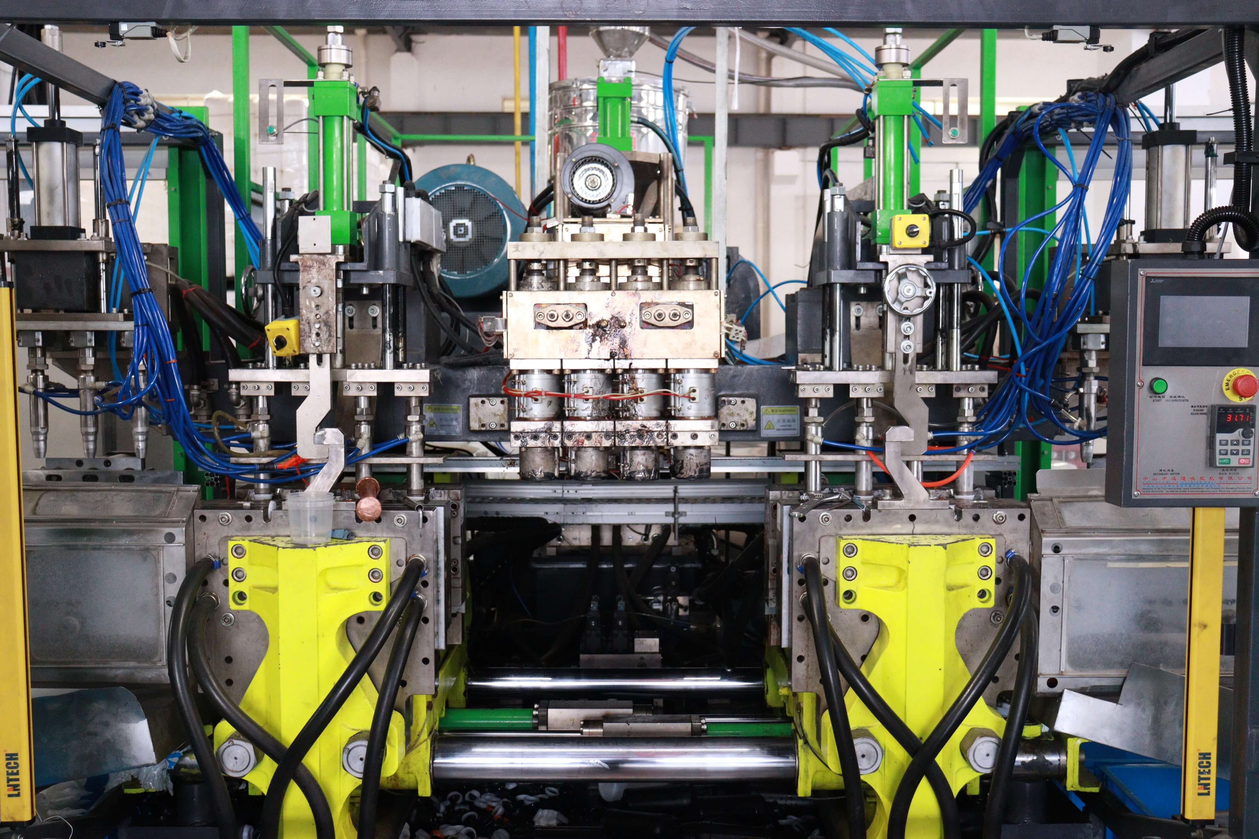 Sistema de moldeo por soplado de extrusión de alta velocidad